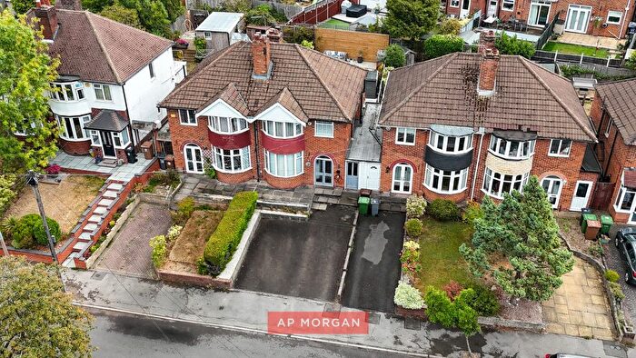 3 Bedroom Semi Detached House For Sale In Dunard Road, Shirley, Solihull, West Midlands, B90