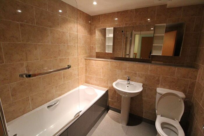 2 Bedroom Apartment To Rent In Royal Plaza, Westfield Terrace, Sheffield, S1