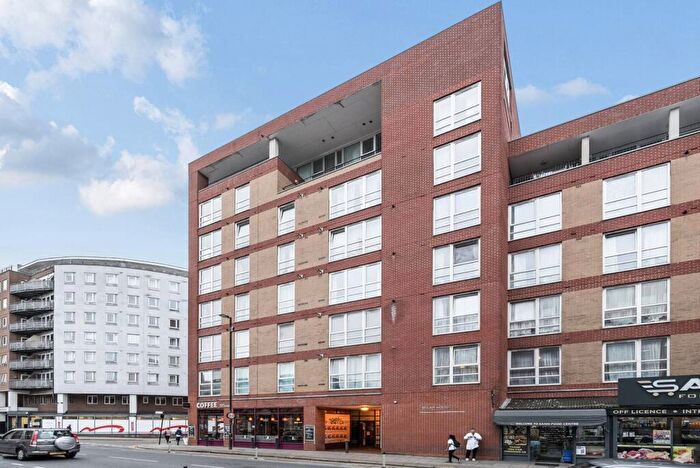 2 Bedroom Flat For Sale In Solar House, Wood Green, London, N22