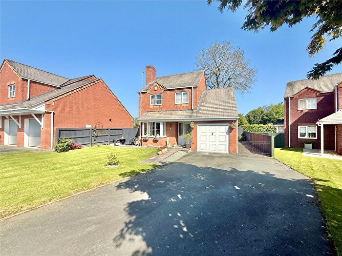 3 Bedroom Detached House For Sale In Vyrnwy Crescent, Four Crosses, Llanymynech, Powys, SY22