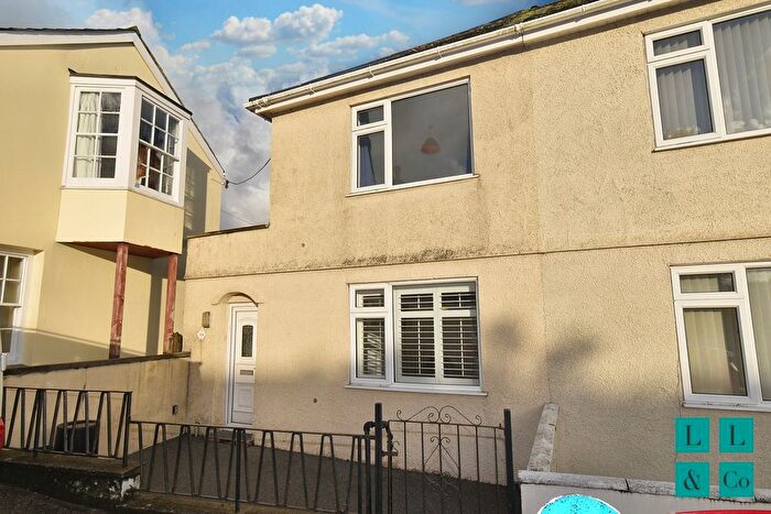 2 Bedroom Terraced House To Rent In Helston Road, Penryn, TR10