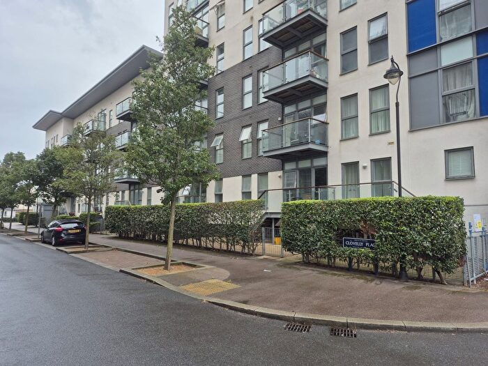 1 Bedroom Flat For Sale In Clarinda House, Clovelly Place, Greenhithe, Kent, DA9