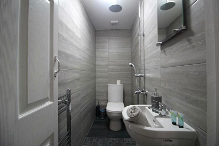 1 Bedroom House Of Multiple Occupation To Rent In Broadway, Chadderton, OL9