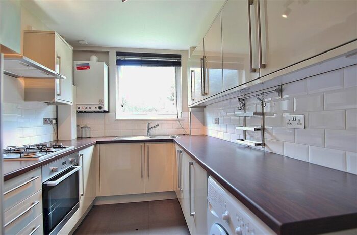 2 Bedroom Flat To Rent In College Road, Osterley, Isleworth, TW7
