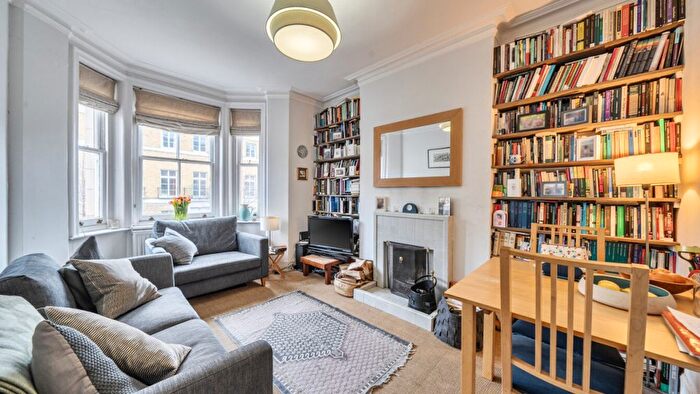 3 Bedroom Flat For Sale In Chester Way, London, SE11