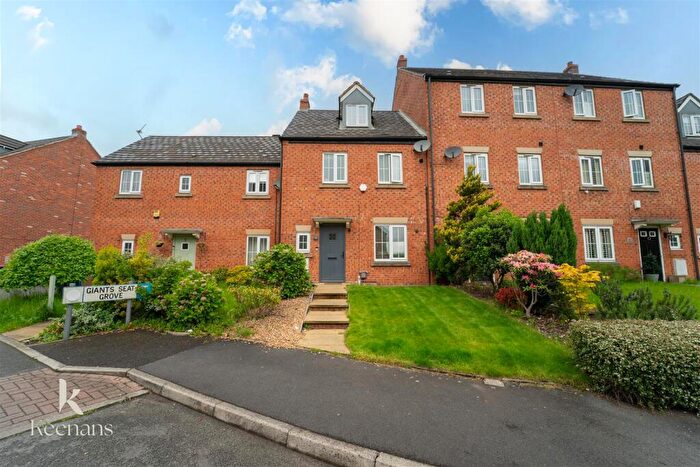4 Bedroom Town House For Sale In Kilcoby Avenue, Swinton, Manchester, M27