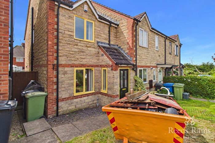 2 Bedroom End Of Terrace House To Rent In Howells Place, Mastin Moor, Chesterfield, Derbyshire, S43
