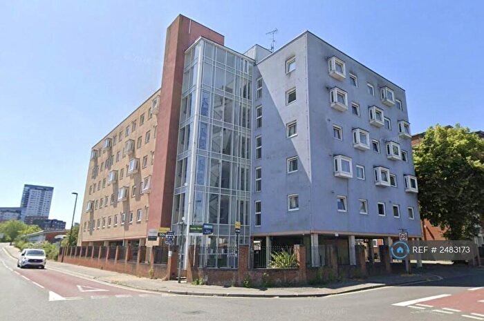 1 Bedroom Flat To Rent In Anglesea Terrace, Southampton, SO14