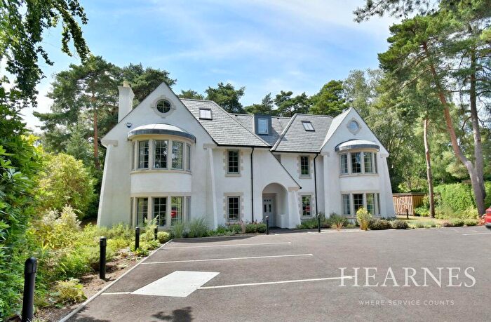 3 Bedroom Apartment For Sale In Golf Links Road, Ferndown, BH22