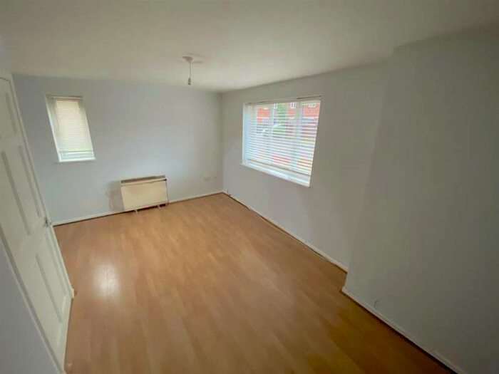 1 Bedroom Flat To Rent In Maplin Park, Slough, SL3