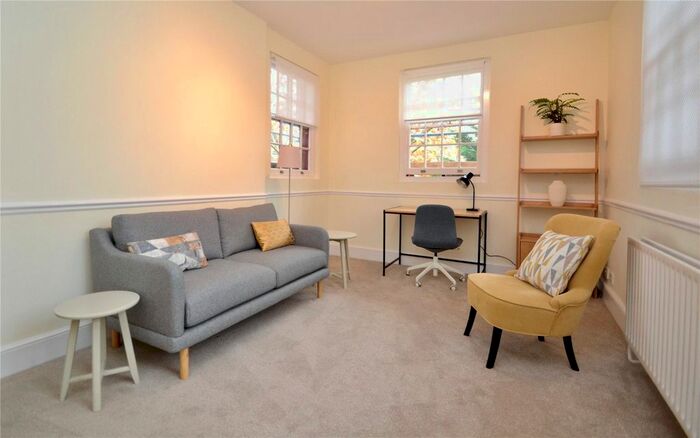 1 Bedroom Flat To Rent In West Park Road, Southall, UB2