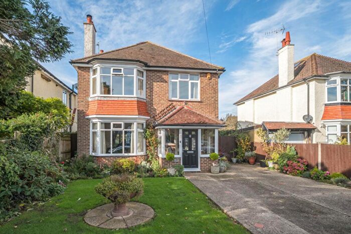 4 Bedroom Detached House For Sale In Parklands Avenue, Aldwick, Bognor Regis, PO21