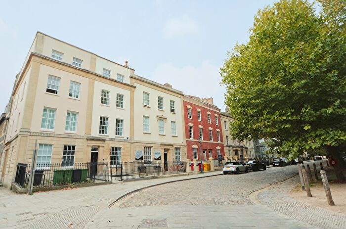8 Bedroom Terraced House To Rent In Queen Square, Bristol, BS1