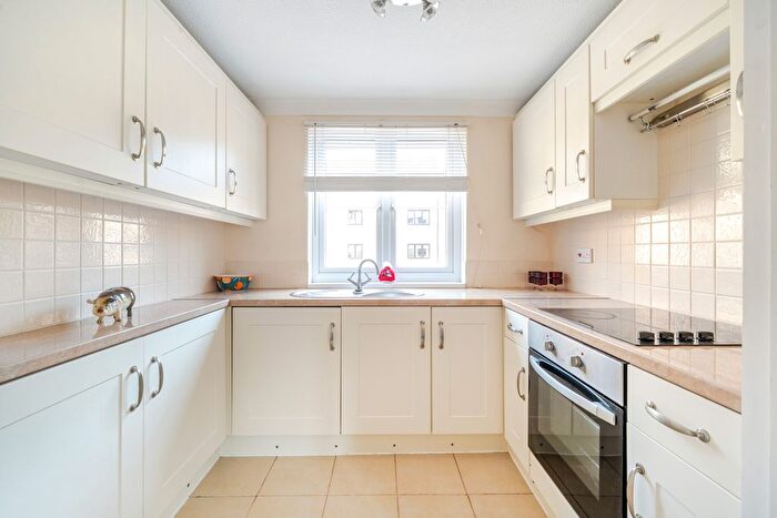 2 Bedroom Flat For Sale In Alexandra Court, Alexandra Road, Barnstaple, Devon, EX32