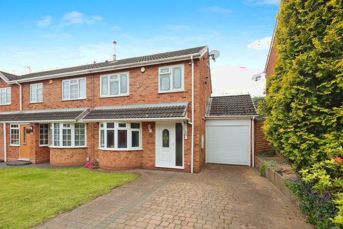 3 Bedroom Semi-Detached House For Sale In Temple Way, Coleshill, Birmingham, Warwickshire, B46