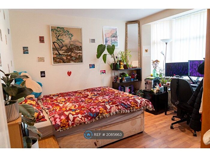 5 Bedroom Semi-Detached House To Rent In Kiln Lane, Headington, Oxford, OX3