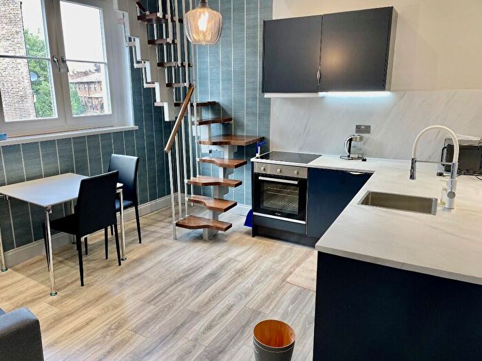 Studio To Rent In Barnsbury Road, London, N1