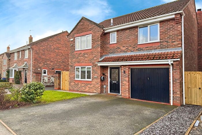 4 Bedroom Detached House For Sale In Willow Bank, Brayton, Selby, North Yorkshire, YO8
