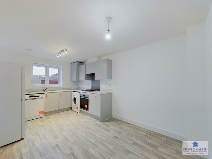 3 Bedroom End Of Terrace House To Rent In Velthouse Close, Gloucester, GL2