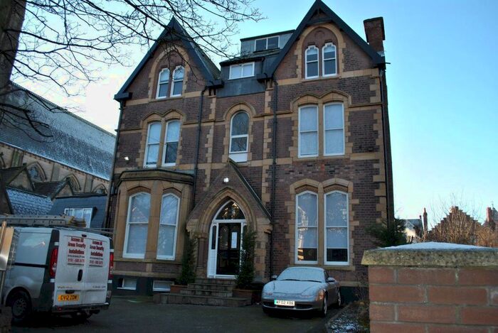 2 Bedroom Flat To Rent In Portland House, Linnet Lane, Liverpool, L17