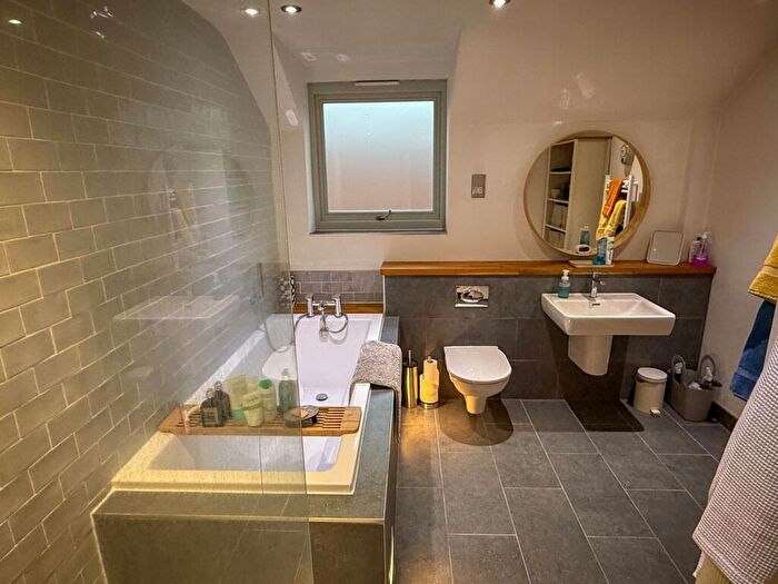 5 Bedroom Detached House For Sale In Collaroy Road, Cold Ash, Thatcham, RG18