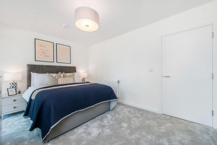 1 Bedroom Apartment To Rent In Bed, Th Floor, Futura, Valentines House In Beam Park, RM13