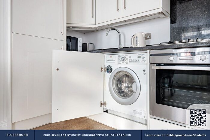 1 Bedroom Flat To Rent In St. James's, London, SW1H