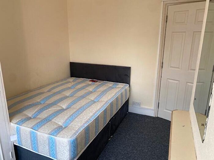 1 Bedroom Terraced House To Rent In De Beauvoir Road, Reading, Berkshire, RG1