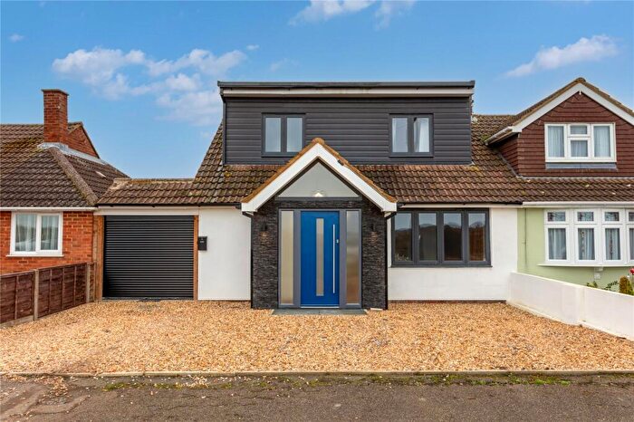 4 Bedroom Semi-Detached House For Sale In Higham Gobion Road, Barton-Le-Clay, Bedfordshire, MK45