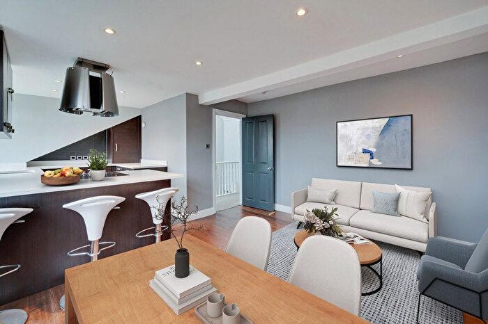 1 Bedroom Flat To Rent In Crossfield Road, Hampstead, NW3