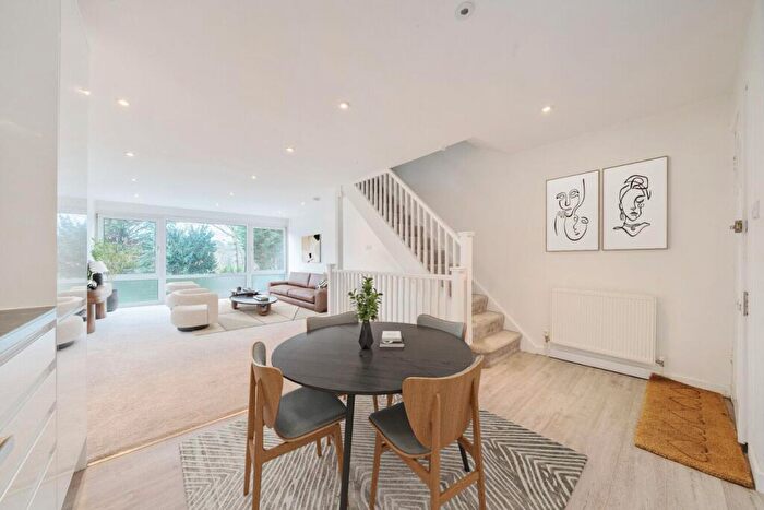 3 Bedroom House For Sale In Lubbock Road, Chislehurst, BR7