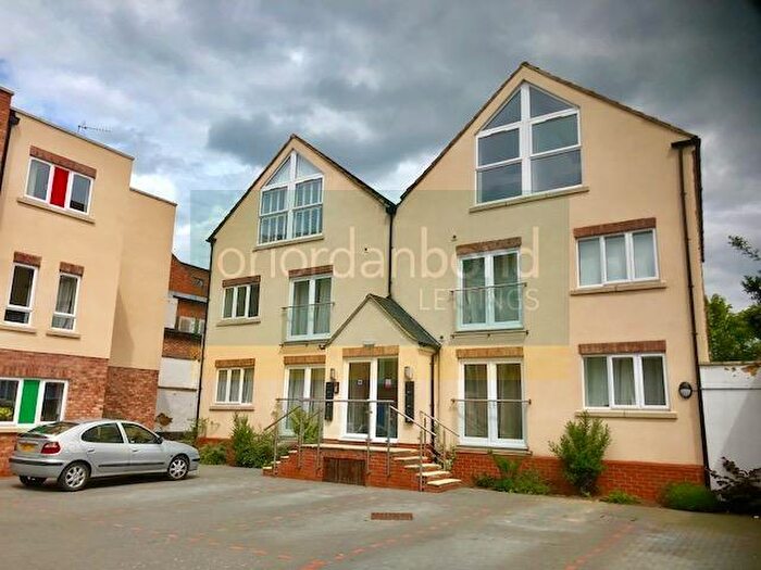 2 Bedroom Apartment To Rent In St. Edmunds Court, St. Edmunds Road, Northampton, NN1
