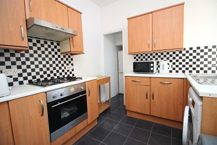 2 Bedroom Flat To Rent In Mayfair Road, Jesmond, Newcastle Upon Tyne, NE2