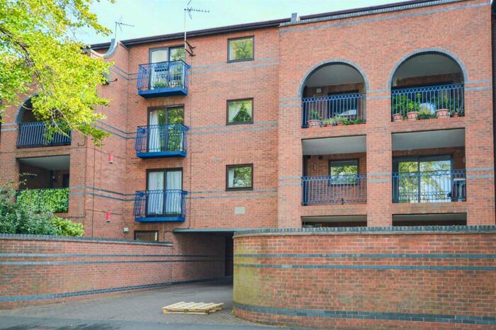 2 Bedroom Flat To Rent In The Boundary, West Bridgford, Nottingham, NG2