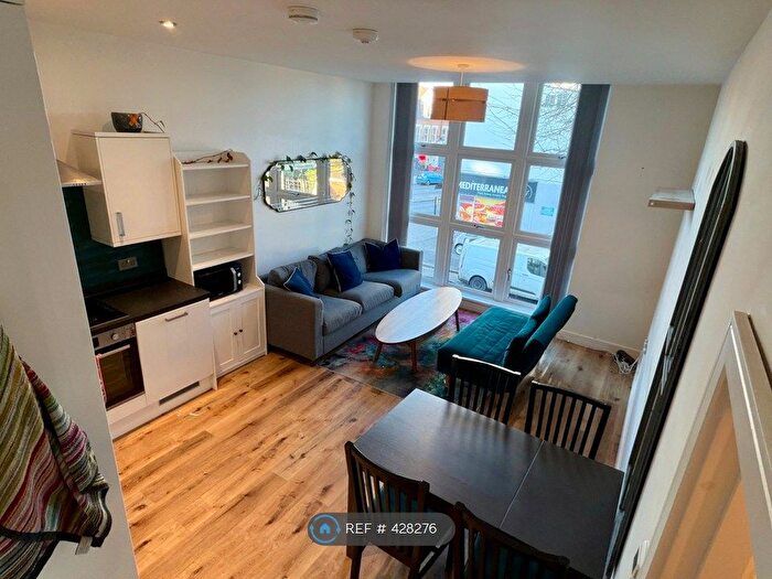 2 Bedroom Flat To Rent In Radnor Road, Twickenham, TW1