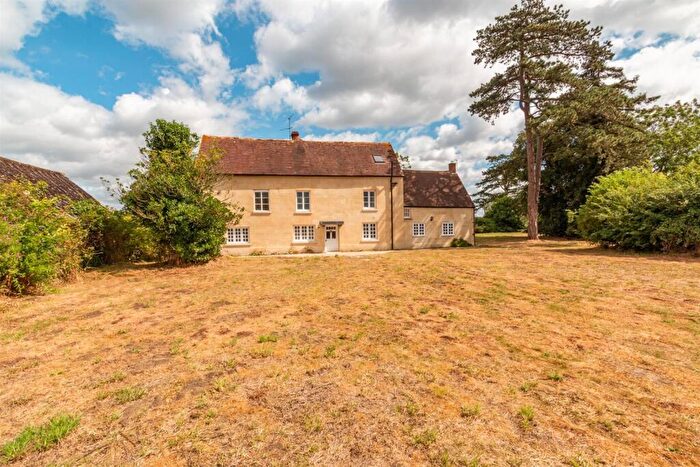 4 Bedroom Semi-Detached House To Rent In Church Lane, Hardwicke, GL2