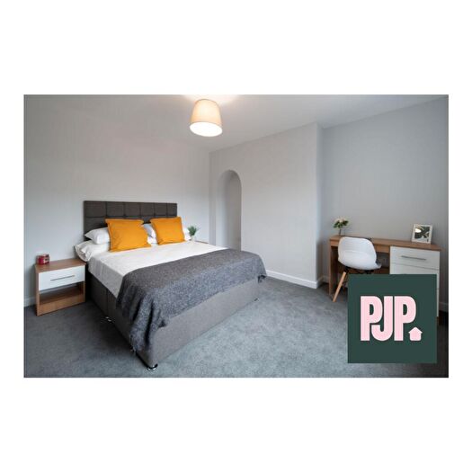 6 Bedroom House To Rent In Lydney Road, Bristol, BS10