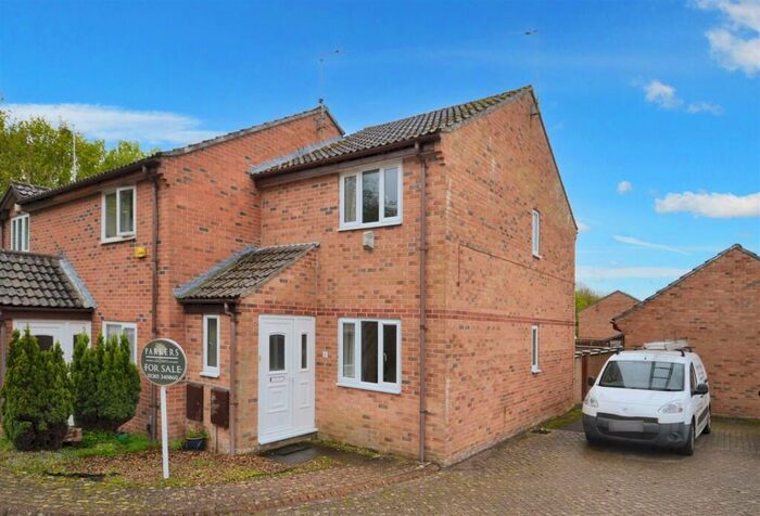 2 Bedroom End Of Terrace House For Sale In Renfrew Close, Dorchester, DT1