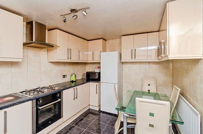 3 Bedroom End Of Terrace House For Sale In Moseley Road, Willenhall, WV13