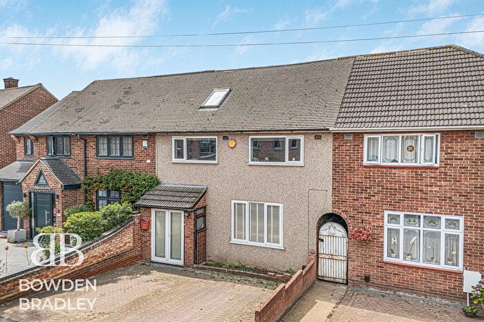 4 Bedroom Terraced House For Sale In Tring Gardens, Romford, RM3