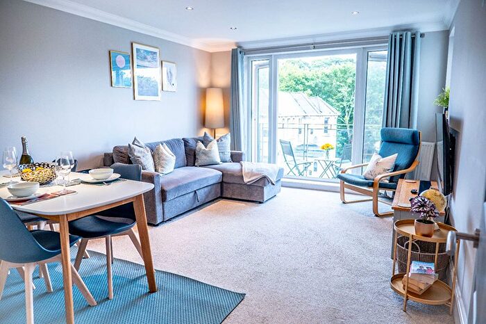 2 Bedroom Flat To Rent In Studland Road, Westbourne, Bournemouth, BH4