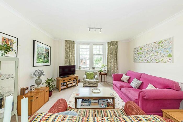 1 Bedroom Flat For Sale In Frognal, Hampstead, NW3