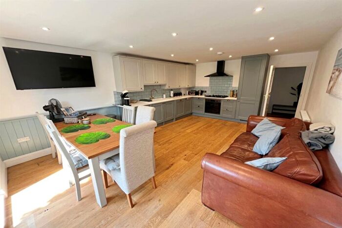3 Bedroom Semi Detached House To Rent In Bournemouth, BH5