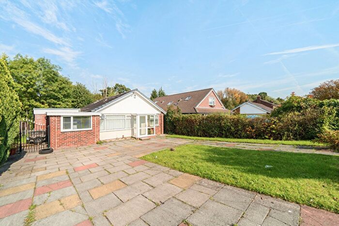 4 Bedroom Bungalow To Rent In Radnormere Drive, Cheadle, Cheshire, SK8