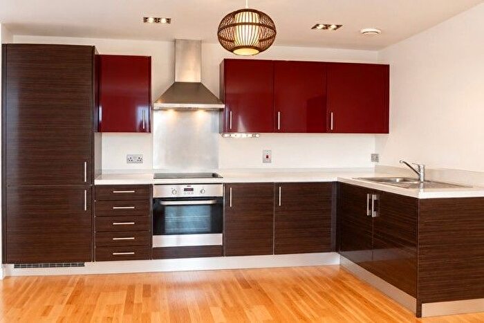 2 Bedroom Flat To Rent In Manor Road, Wallington, SM6