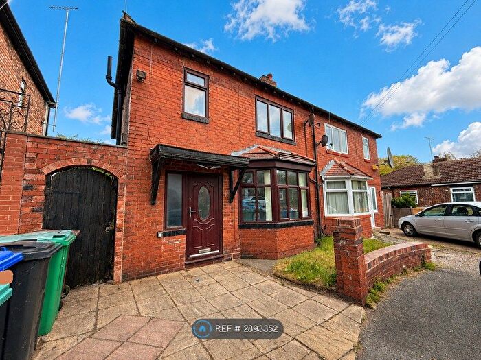 3 Bedroom Semi Detached House To Rent In Southbrook Avenue, Manchester, M8