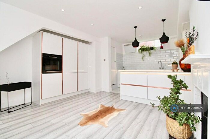 3 Bedroom Terraced House To Rent In Northgate Street, Colchester, CO1