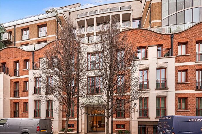 3 Bedroom Flat To Rent In Lancelot Place, London, SW7