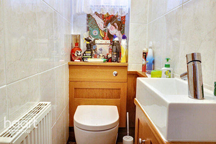 3 Bedroom End Of Terrace House For Sale In Coleshall Close, Maidstone, ME15