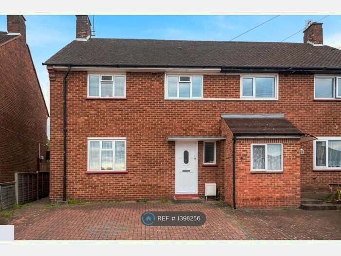 3 Bedroom Semi-Detached House To Rent In Sefton Avenue, Harrow, HA3